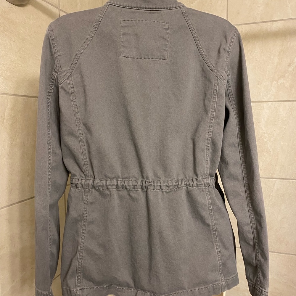 🎉HP🎉 EUC Ann Taylor Loft grey lightweight jacket w/adjustable waist, size MP - Picture 5 of 7
